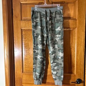 Lucky Brand Women’s Linen Blend Green Camo Joggers Sz Sm-EUC